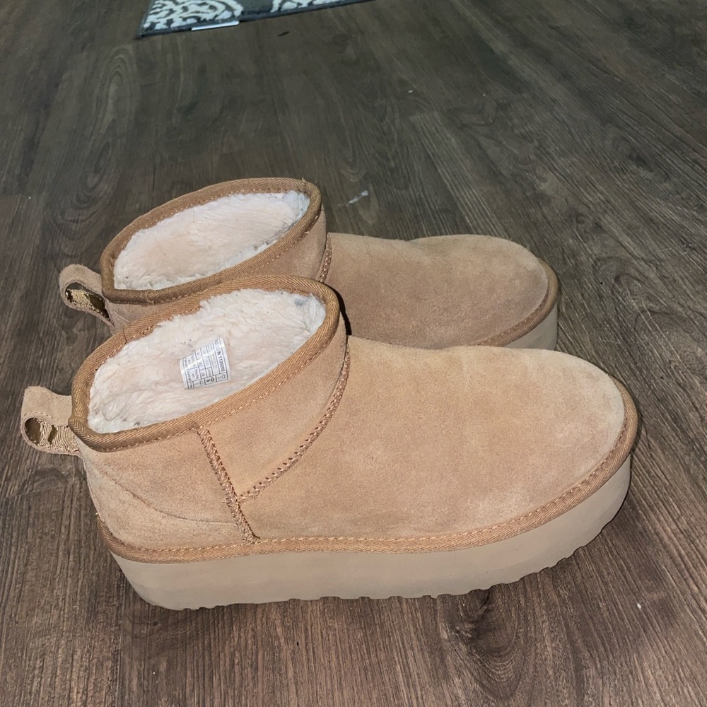 Ugg Ultra mini platform
